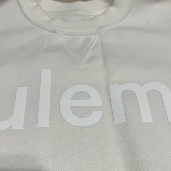 LULULEMON CREW - Picture 3 of 3